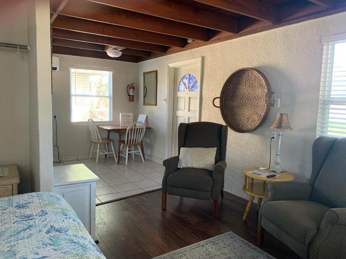 Inglis Nature Coast Inn & Cottages מראה חיצוני תמונה