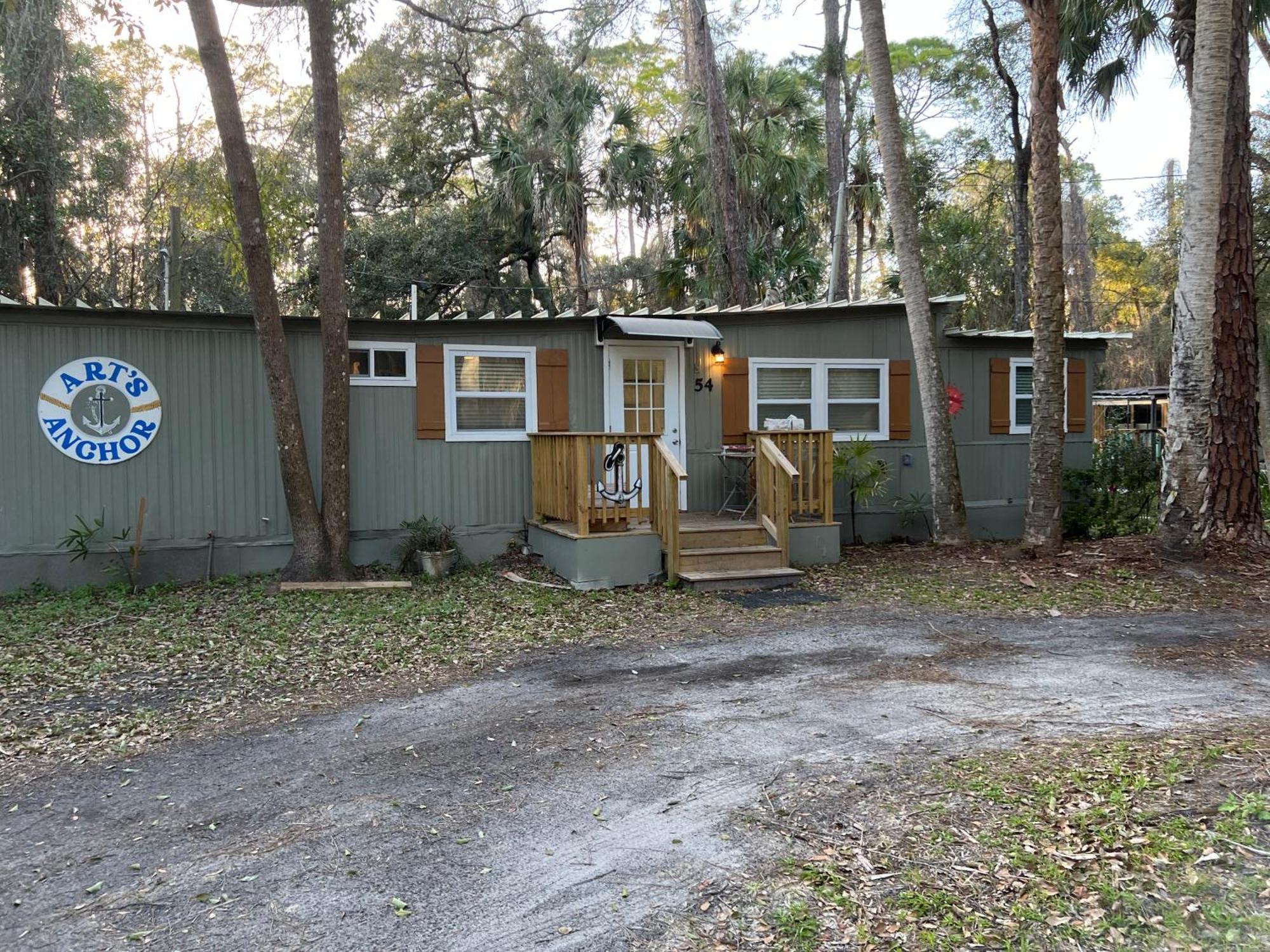 Inglis Nature Coast Inn & Cottages מראה חיצוני תמונה
