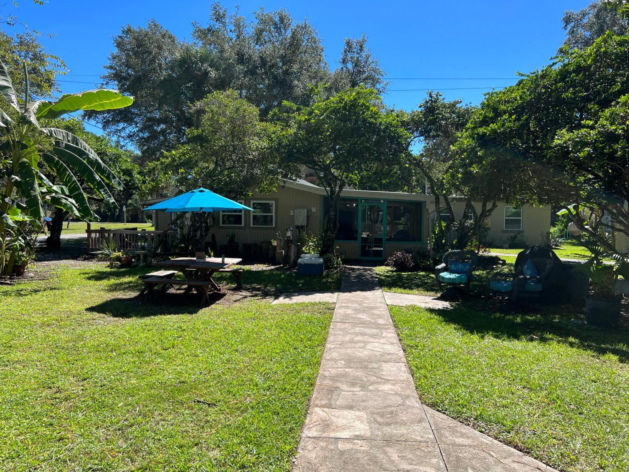 Inglis Nature Coast Inn & Cottages מראה חיצוני תמונה