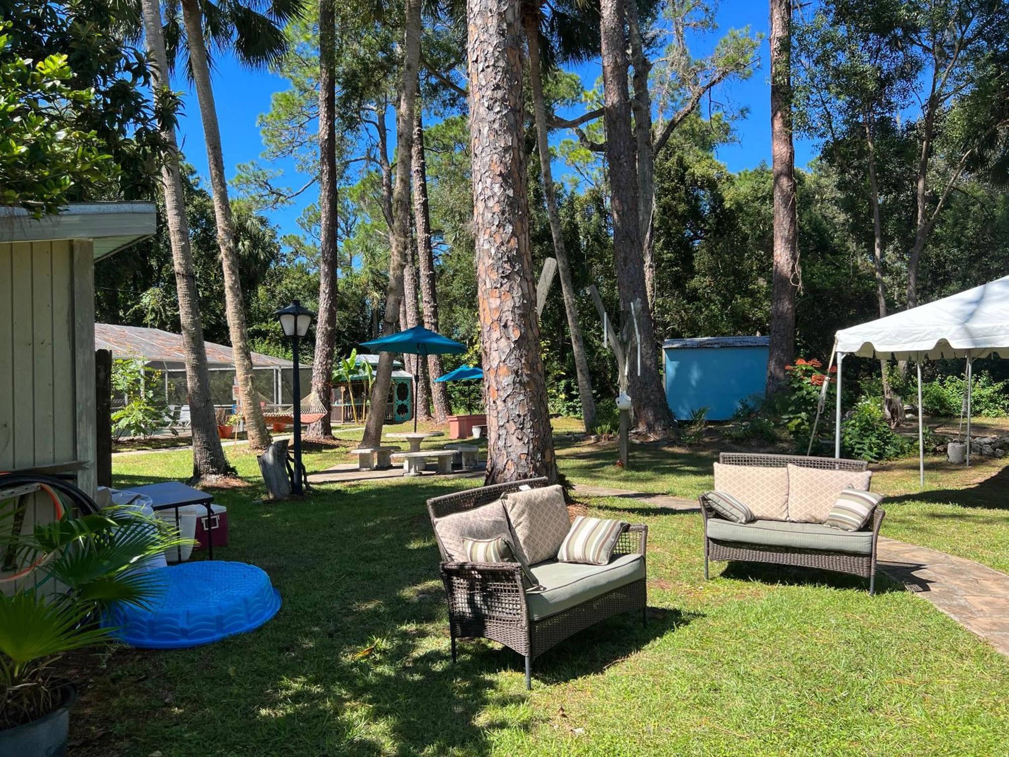 Inglis Nature Coast Inn & Cottages מראה חיצוני תמונה