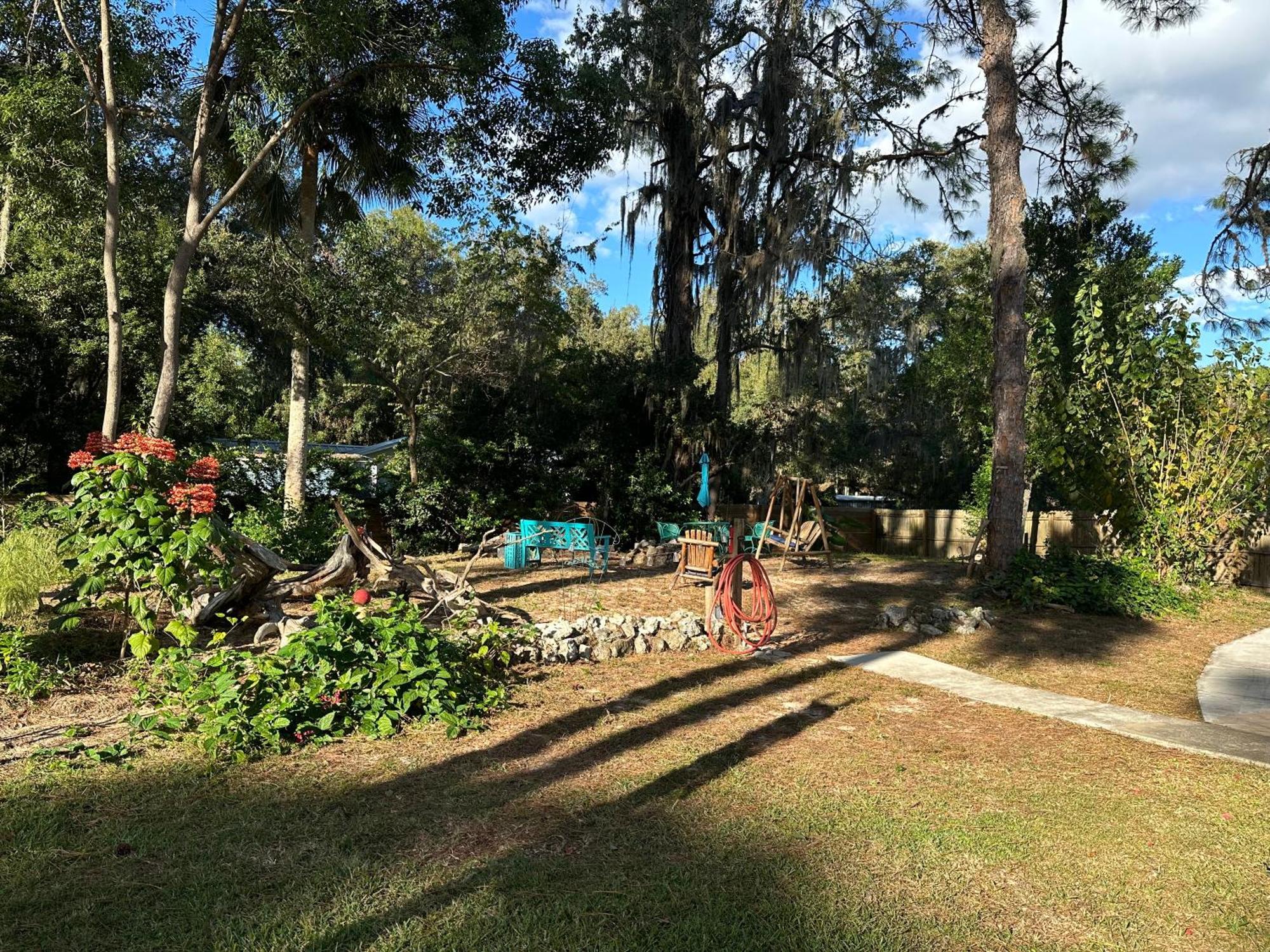 Inglis Nature Coast Inn & Cottages מראה חיצוני תמונה