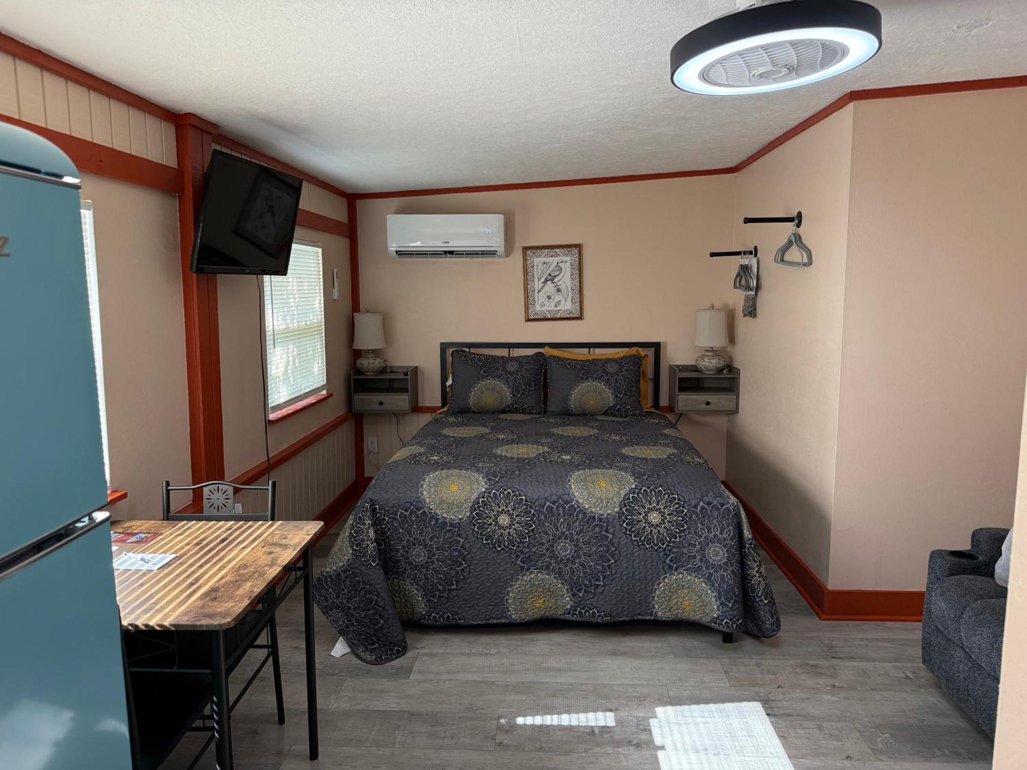 Inglis Nature Coast Inn & Cottages מראה חיצוני תמונה